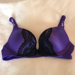 Victoria’s Secret Bombshell Plunge 32A